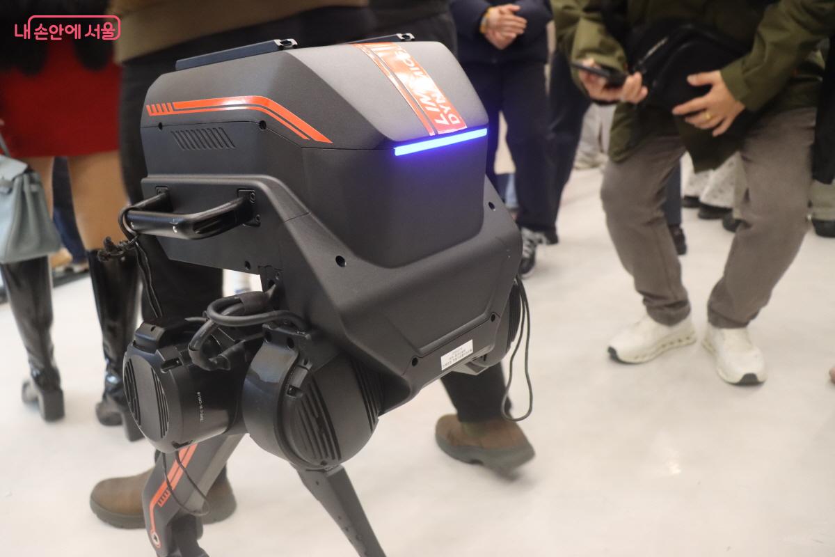 화재 현장에서 쓰일 법한 로봇 ⓒ조수연