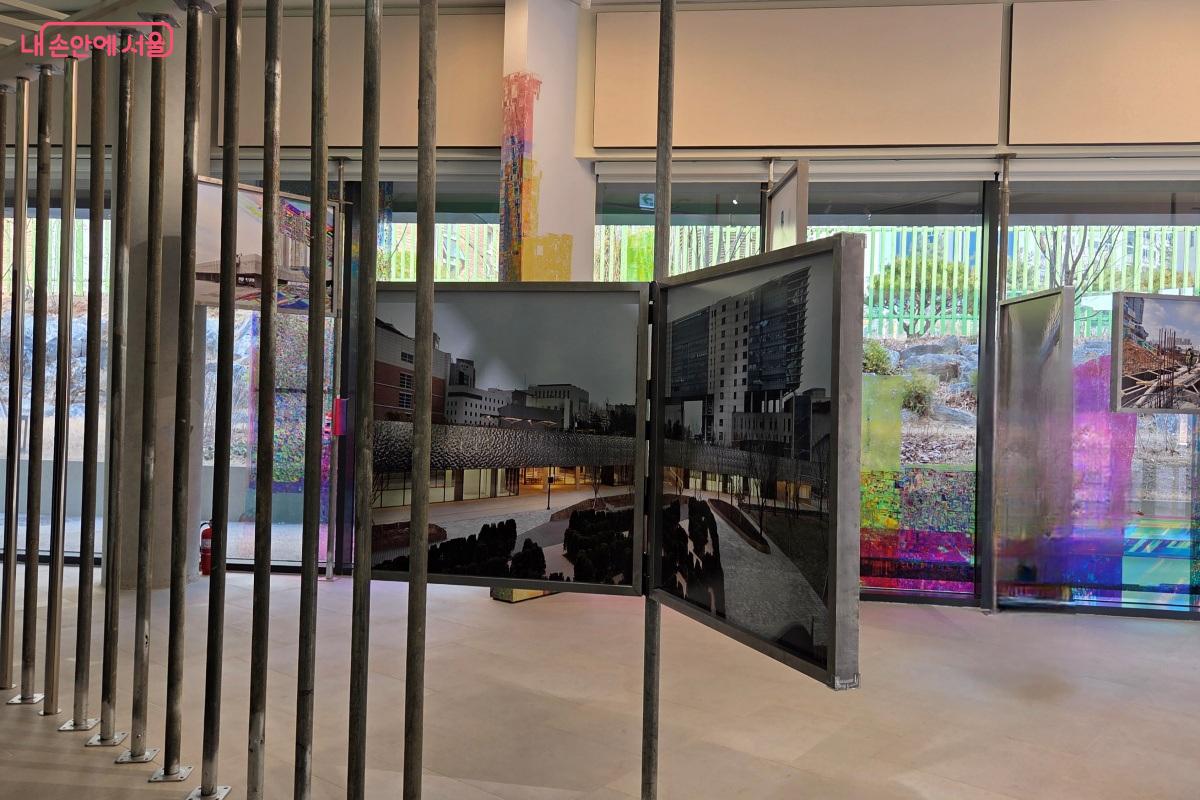 개관 특별전 &lsquo;우리의 시간은 여기서부터&rsquo;가 열린다. &copy;김미선