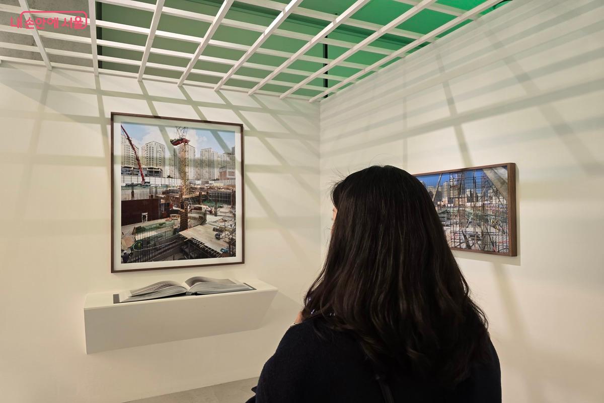 서서울미술관은 전시뿐만 아니라 지역 주민들이 예술로 소통할 수 있는 커뮤니티 공간과 교육실을 갖춰 복합문화거점 역할을 수행할 예정이다.