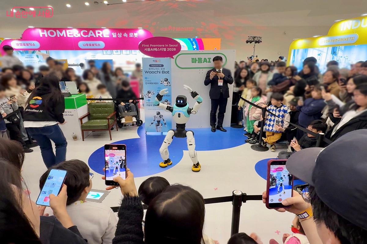 국내 최초 일반에 공개된 완전 자율형 민첩 로봇 '우치봇' ©김미정