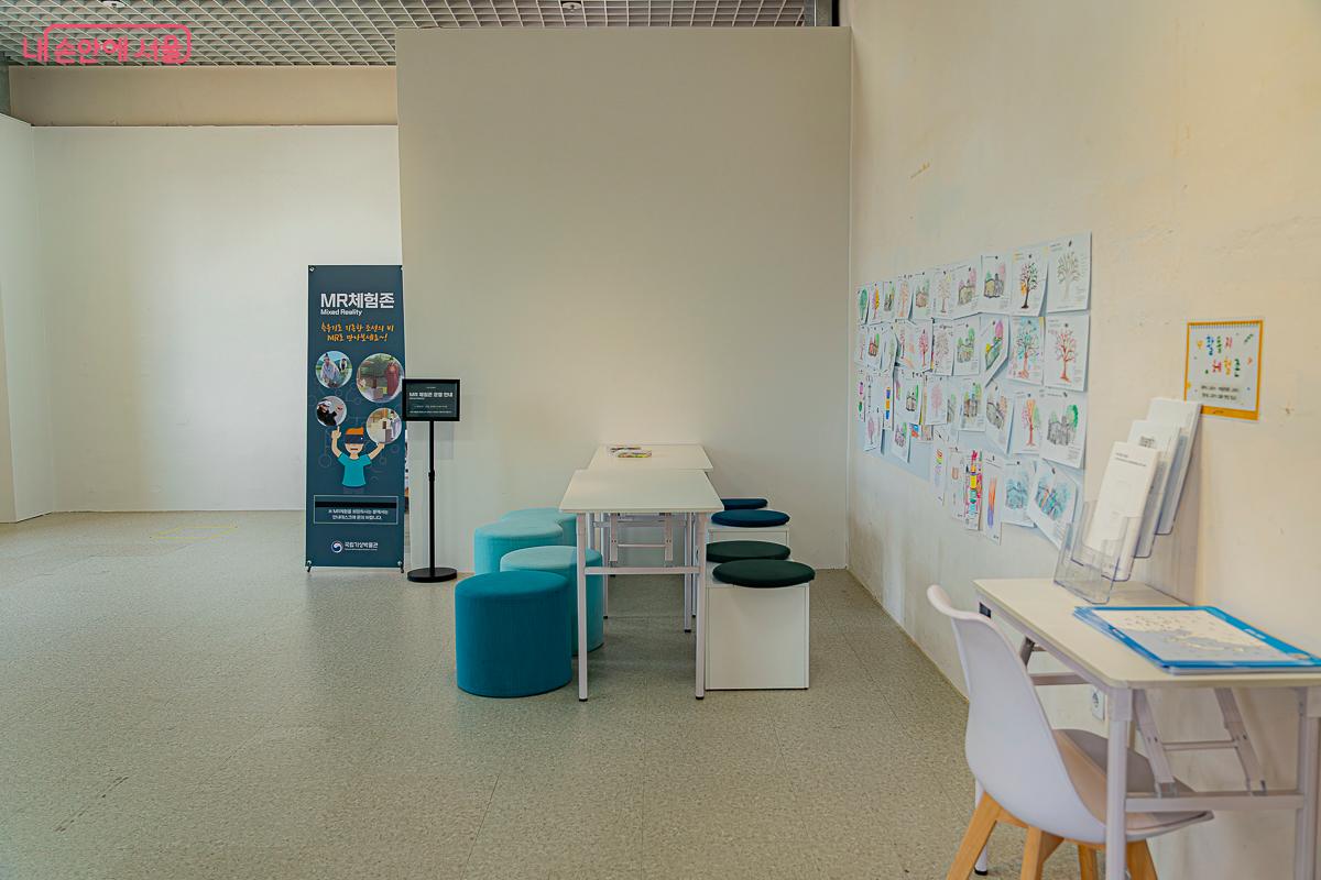 박물관에는 다양한 체험에 참여할 수 있는 공간이 마련돼 있다. &copy;김지연