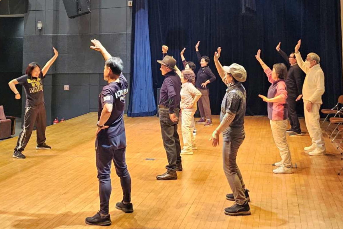 &ldquo;여기 오면 나도 청춘&rdquo;&hellip;55세 이상을 위한 무료 문화공간 &lsquo;누구나 청춘무대&rsquo;