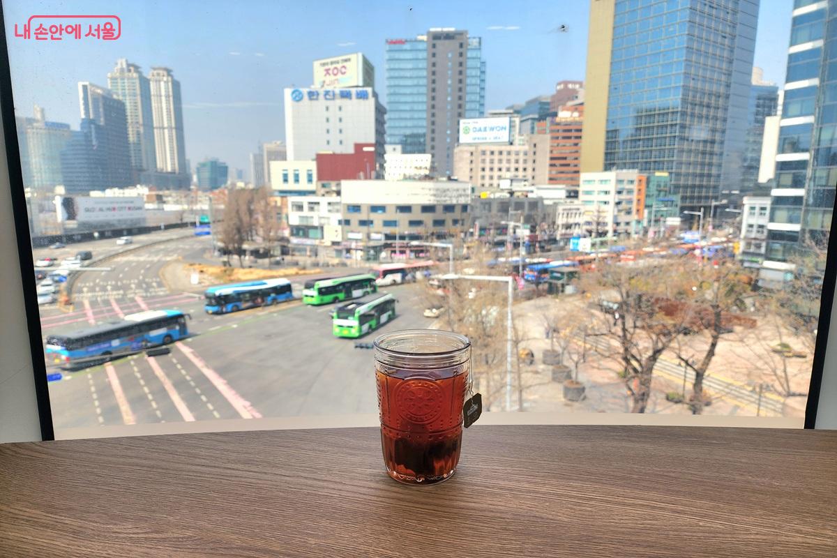 도심 속 공중정원에서 즐기는 차 한잔의 여유 ©김윤화