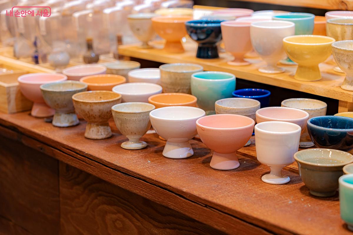 작가들의 개성이 담긴 다채로운 수공예품이 두 눈이 황홀해진다. ⓒ김지연