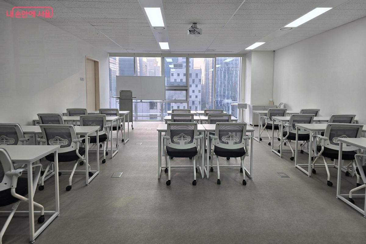 다양한 강좌와 체험 프로그램이 열리는 프로그램실 &copy;박진영