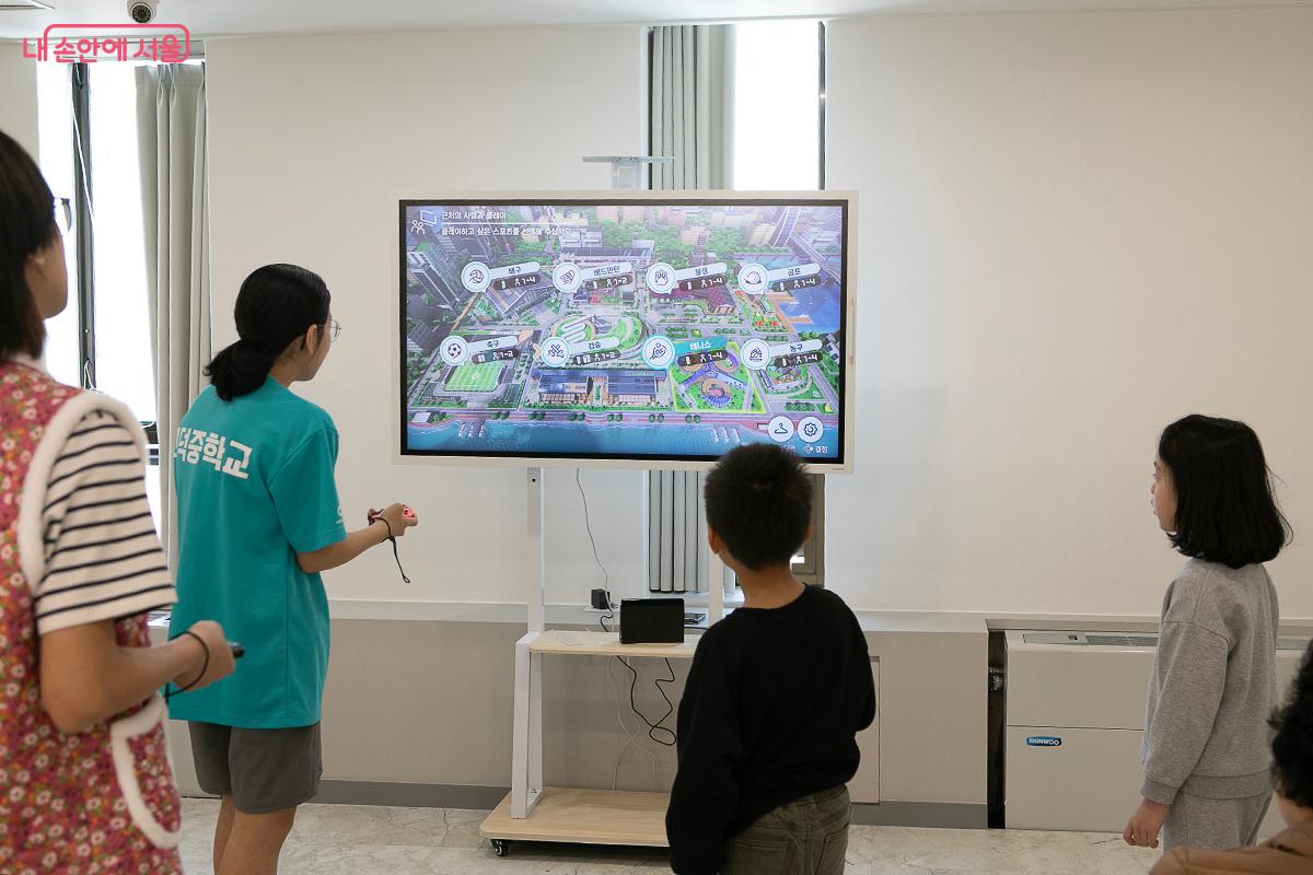 서울마음편의점은 동네 편의점처럼 누구나 부담 없이 들러 쉬어갈 수 있는 친근한 공간이다. &copy;이란