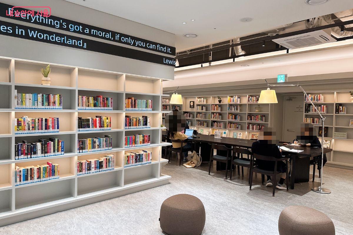 고급스러운 분위기와 편안한 느낌이 공존하고 있다. &copy;김재형