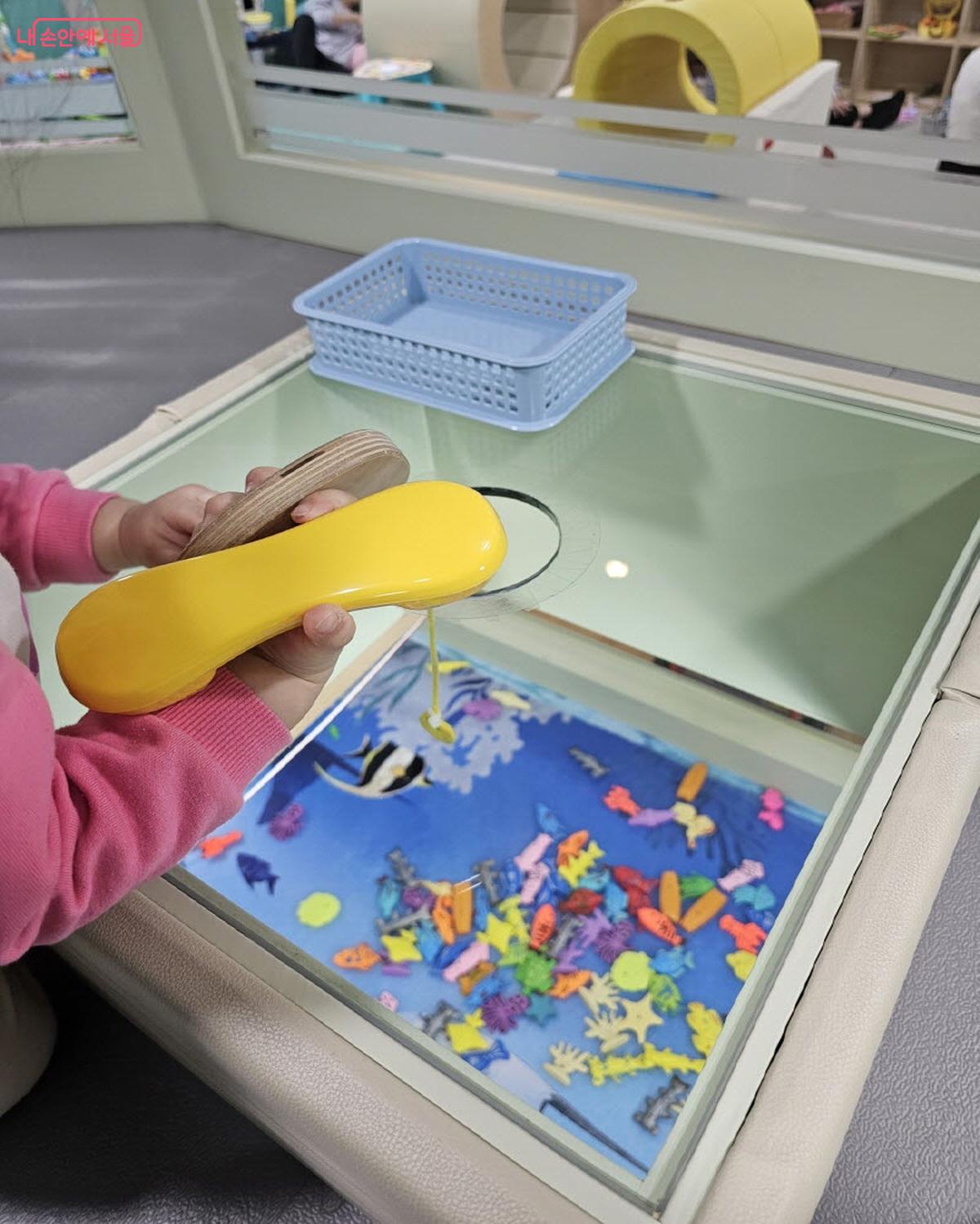 아이들의 호기심과 감각을 자극하는 다양한 놀이기구가 갖춰져 있다. ©박근호