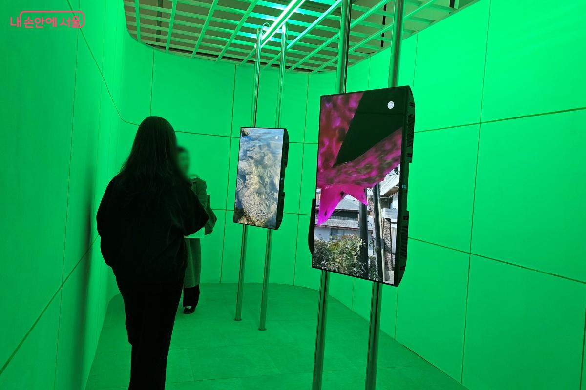 서서울피디아-AR 무빙 이미지 사적인 기억의 조각을 바라본다. &copy;김미선