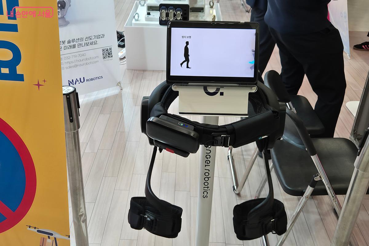 수술 후 재활 및 일상 복귀를 돕는 웨어러블 보행 보조 로봇 '엔젤슈트 H10'