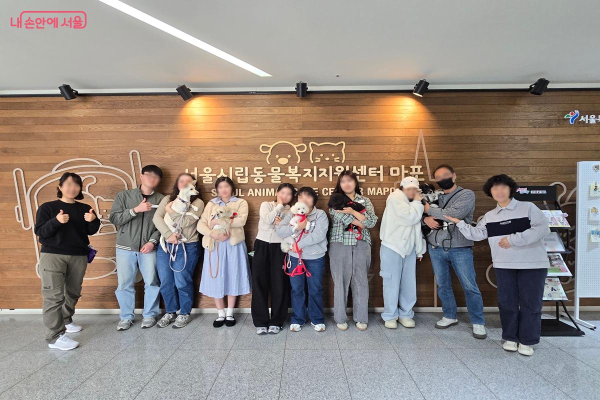 입양가족 대상 반려견 사회화 교육 현장에 대한 수강생들의 만족도는 높았다. &copy;강사랑