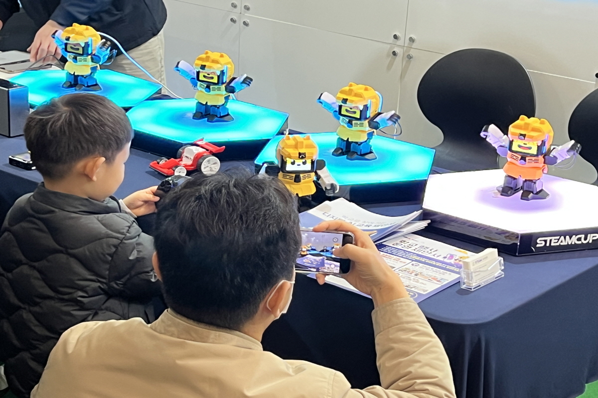 뜨거운 인기, 서울AI페스티벌! 눈앞에 펼쳐진 일상 속 AI 기술