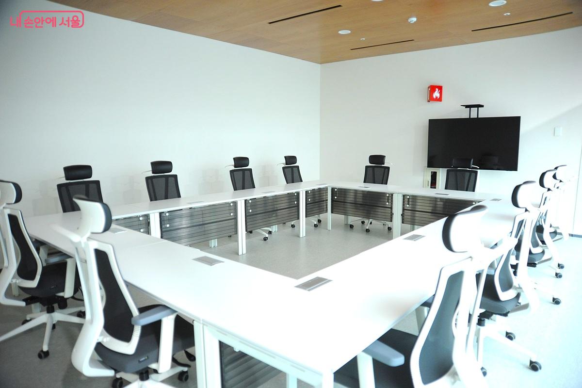 문화센터에는 4개의 문화교실(강의&middot;활동실)이 설치됐다. &copy;조수봉  