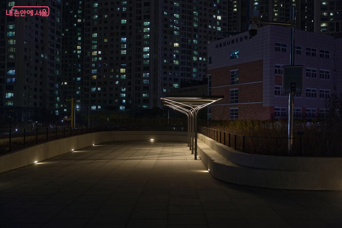 주간에 한번, 야간에 한번 들려보는 것을 추천하고 싶다