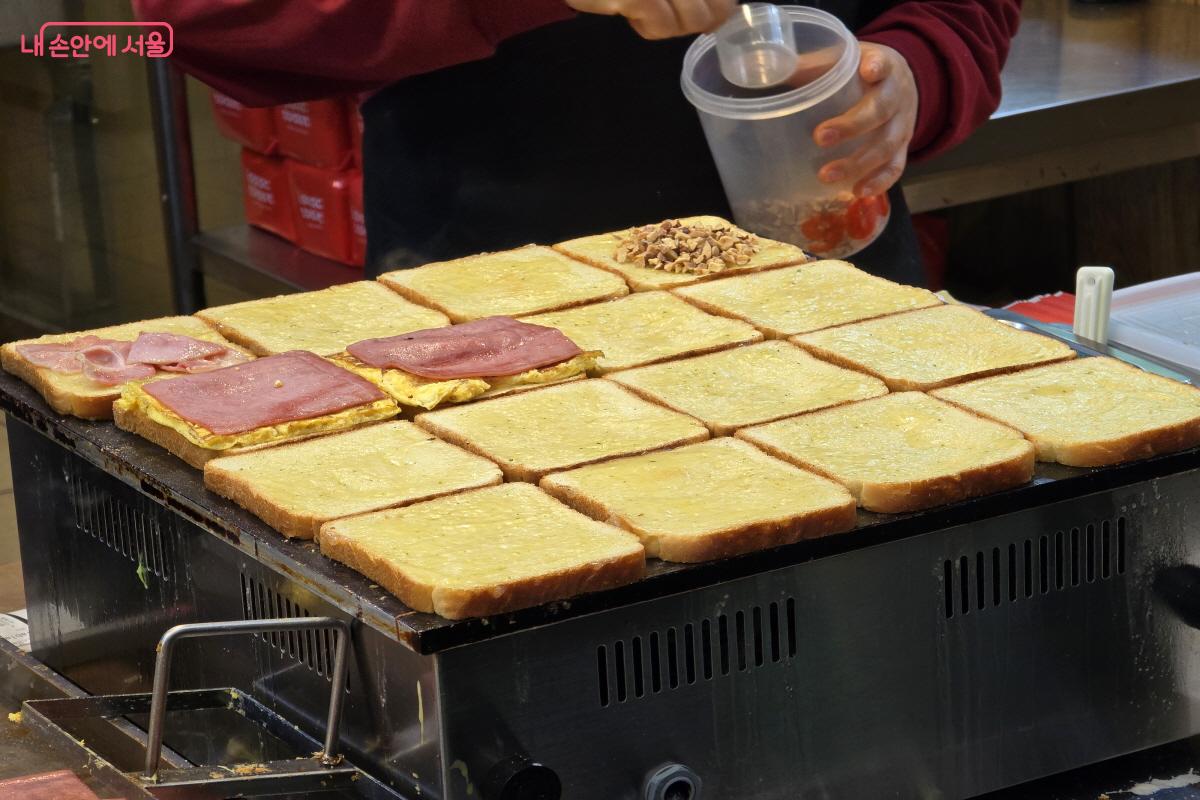 맛있는 토스트.