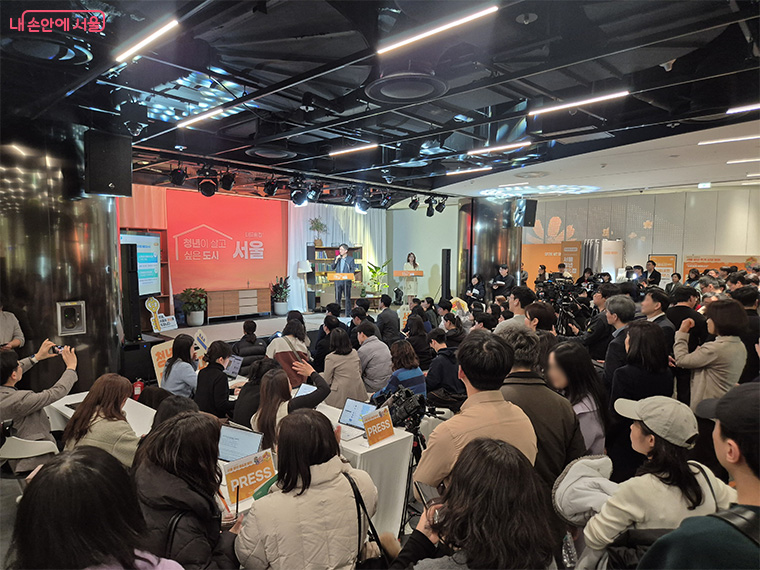 10일 서울갤러리에서 열린 &lsquo;청년 홈&잡 페어&rsquo; 현장