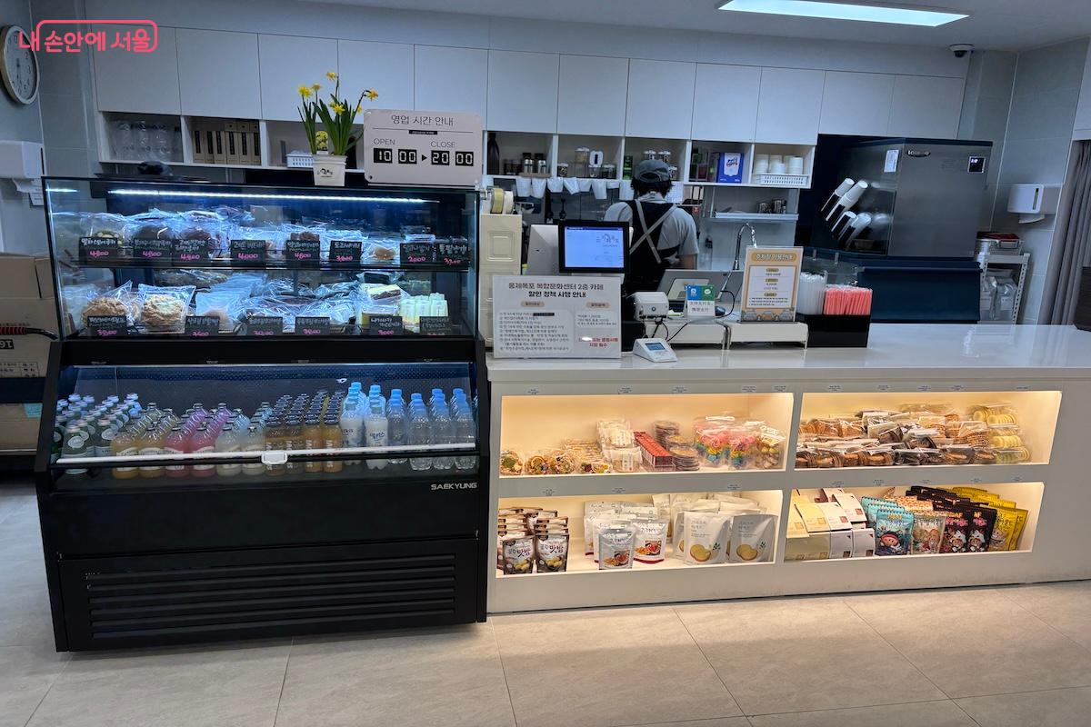 3~4,000원대의 합리적인 가격으로 다양한 메뉴를 즐길 수 있다. &copy;이혜원