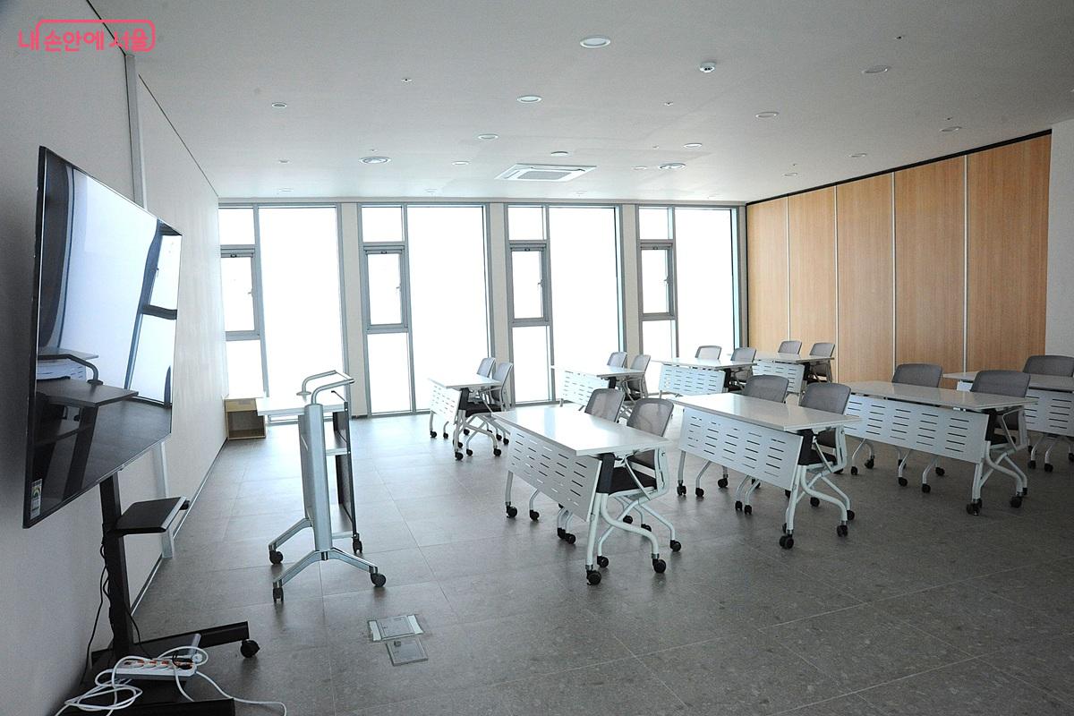  연수 시설의 세미나실1(모아홀) &copy;조수봉