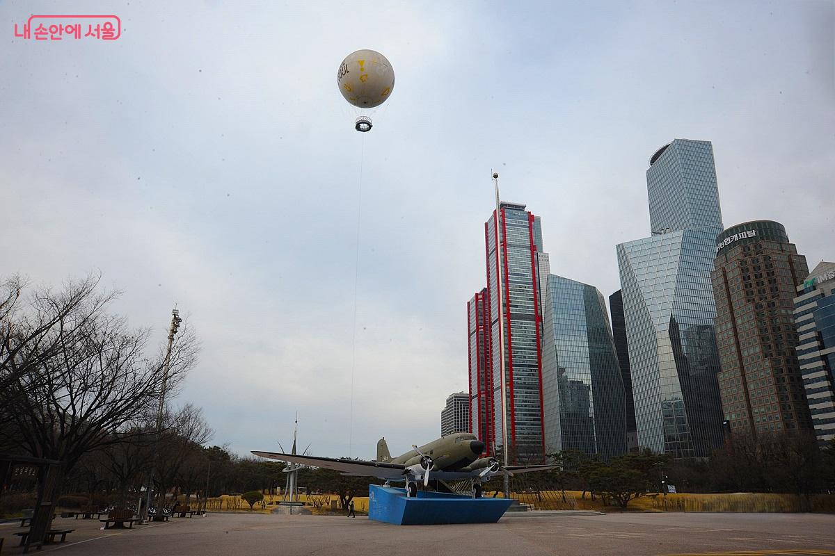 서울달은 최대 130m 상공까지 상승한다. &copy;조수봉