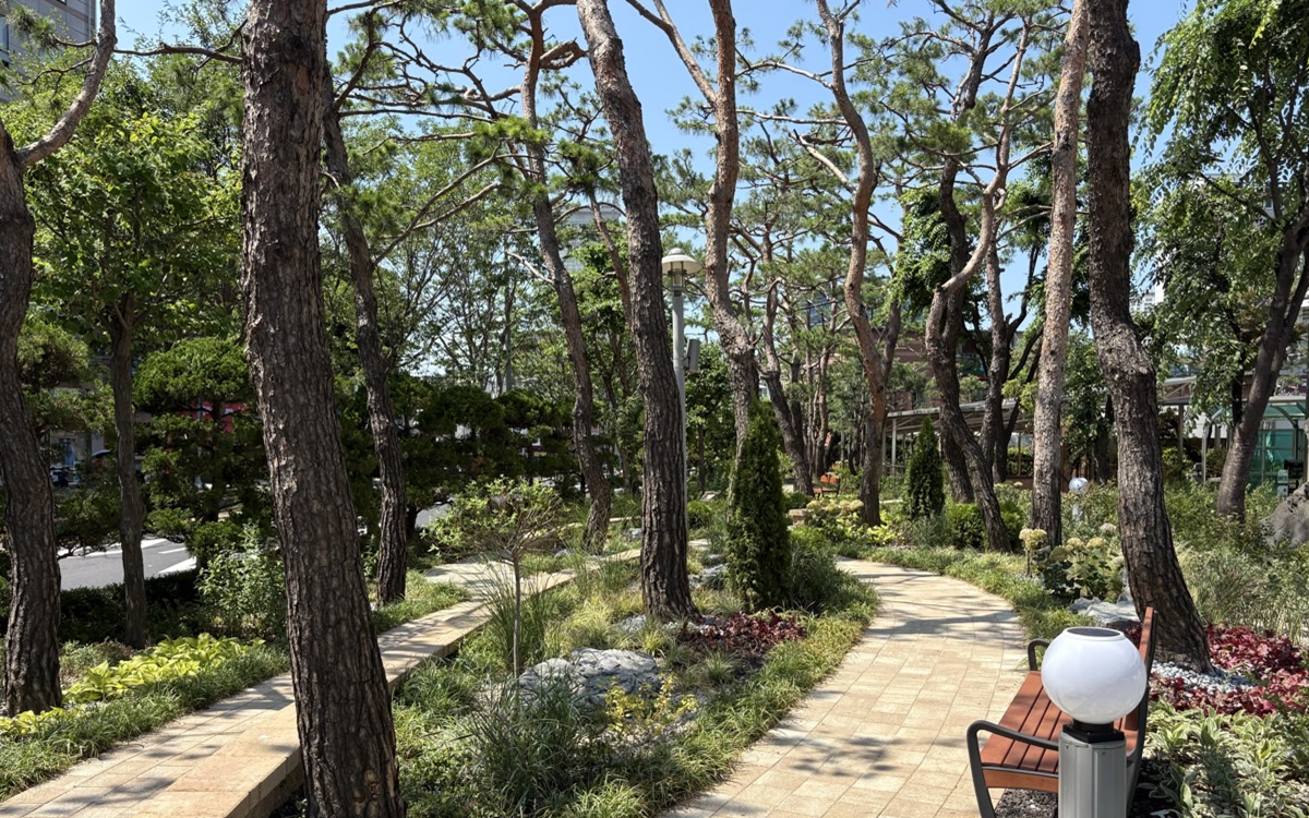 이동약자도 편히 즐기는 '동행가든', 병원&middot;복지관 안에 생겼어요!