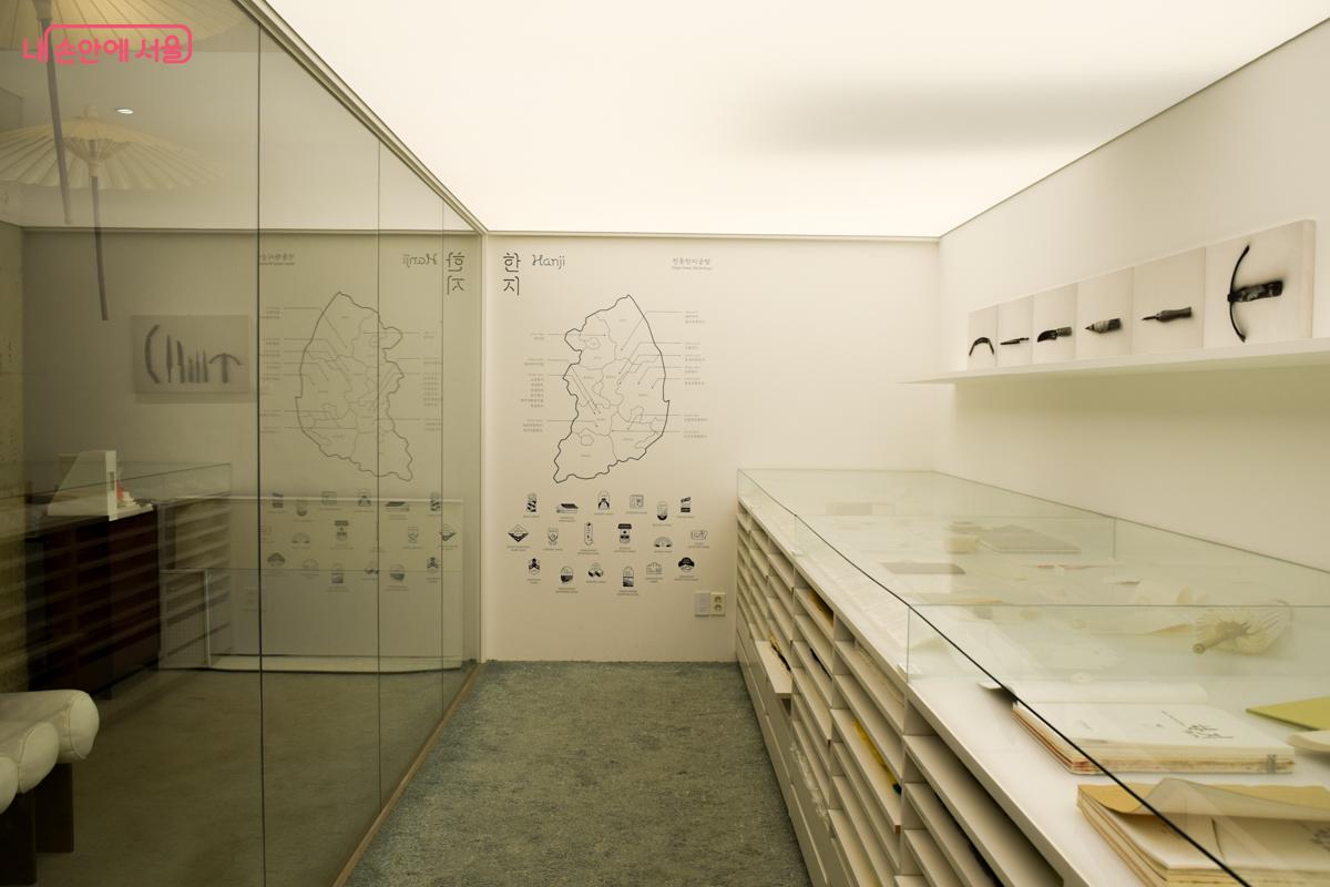 지역별 한지를 볼 수 있는 안내도 ⓒ이명은