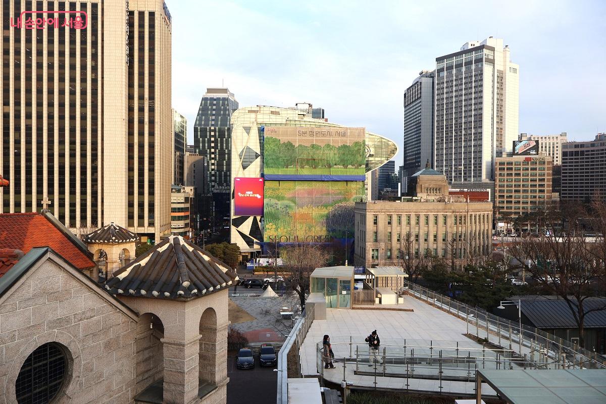 세실마루에서 바라본 서울도서관 &copy;이봉덕