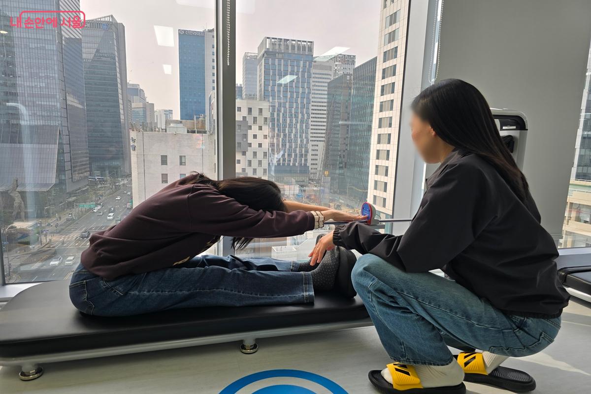 체험형 측정에 참여해 간단히 체력을 시험해 봤다. &copy;강사랑