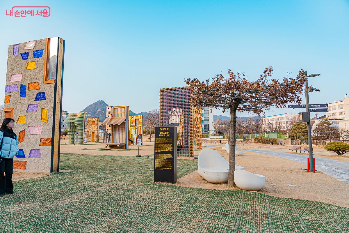 늦겨울의 차분한 분위기가 내려앉아 산책하기 좋다. ⓒ김지연