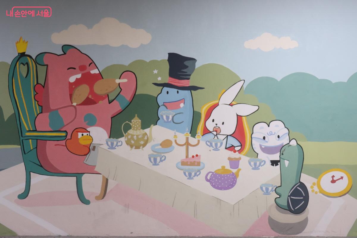 래빗뮤지엄과 그림들.