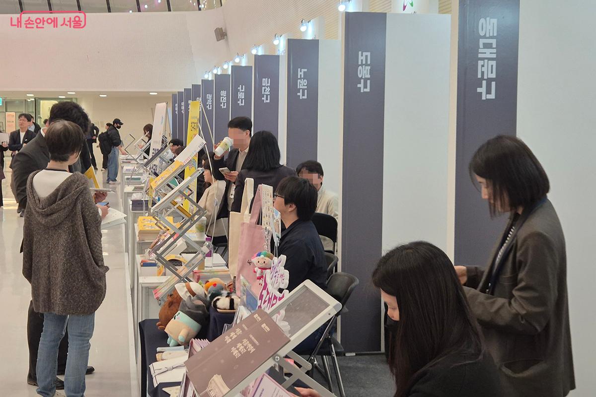 25개 자치구가 발 벗고 나서 소상공인의 주머니를 지켜주는 모습은 든든한 믿음을 주기에 충분했다. ©정향선