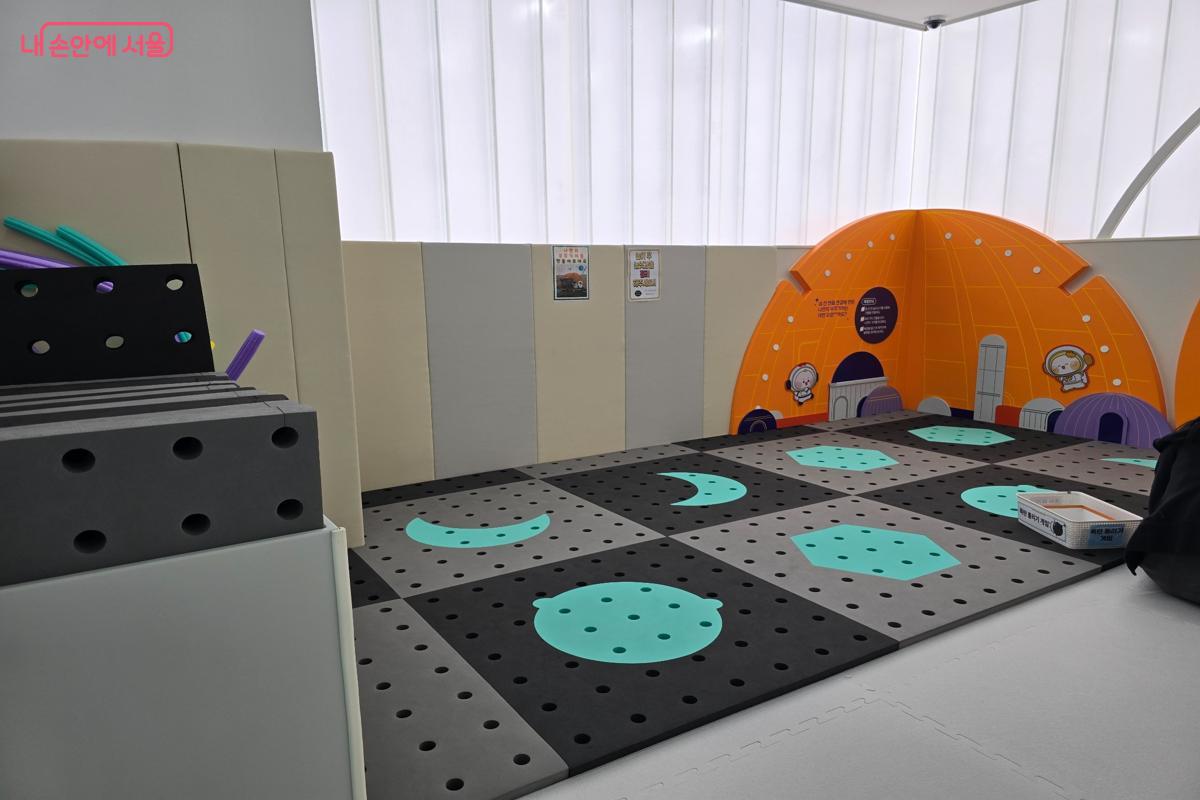 창의 놀이 공간 '커넥트 우주기지' &copy;강사랑