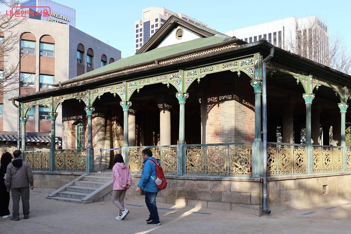 덕수궁 서양과 한국의 미가 혼합된 고종의 휴식 및 연회 공간, 정관헌 &copy;김대진 