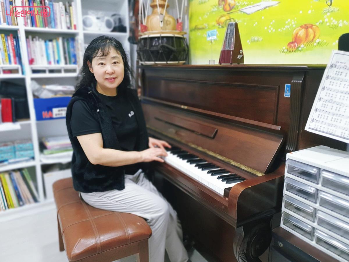 밤 12시까지 야간돌봄 운영 중인 서울지역아동센터 박혜신 센터장 &copy;엄윤주