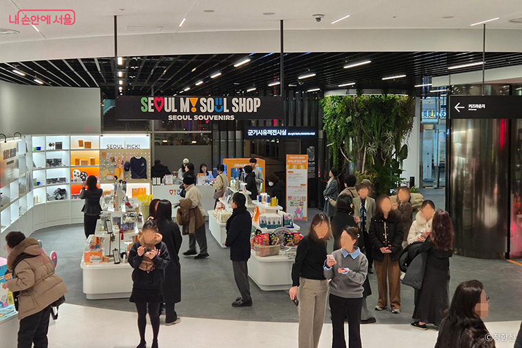 &lsquo;서울갤러리&rsquo; 내 서울시 굿즈 판매 매장