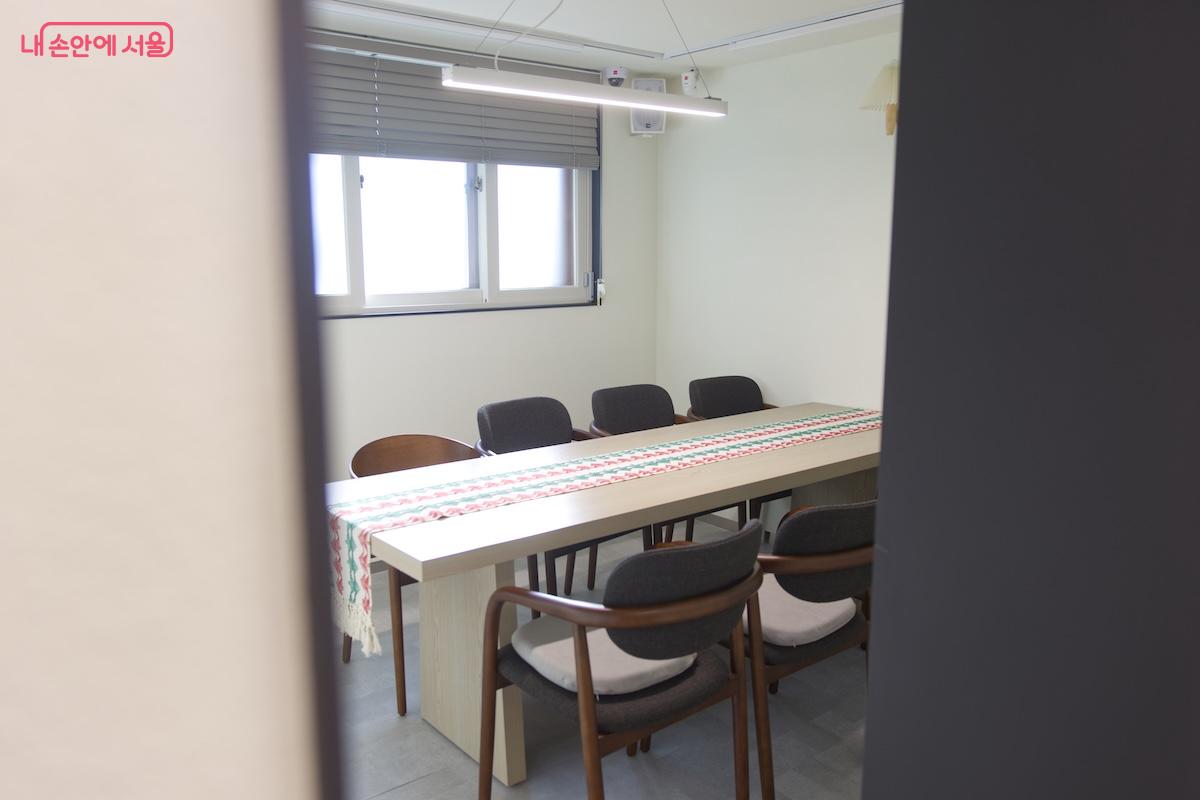 규모가 크거나 화려하진 않지만 지역 주민들의 사랑방 역할을 해줄 것으로 기대된다. &copy;임중빈