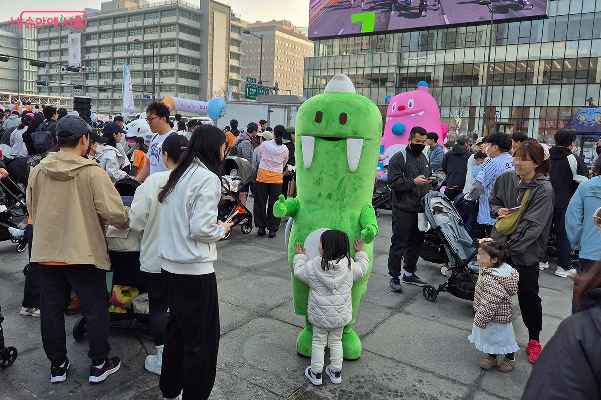 해치와 소울프렌즈는 아이들의 인기를 독차지했다. ©정향선
