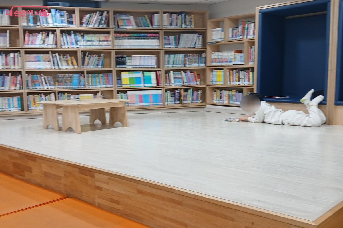 성동구립도서관에 자리하고 있는 어린이 열람실 ©최은영