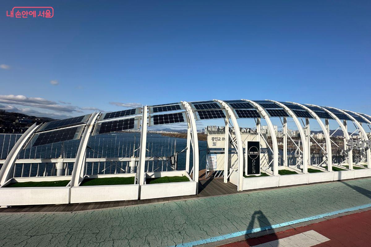 광진교에 자리한 톡특한 구조의 광진교 8번가 &copy;김재형