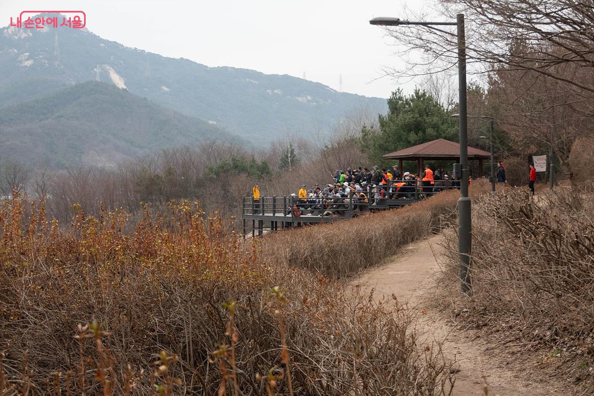 서울둘레길 100인 원정대 16기가 1, 2코스를 마쳤다. &copy;김인수