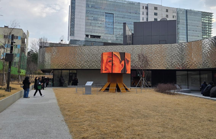 보는 것을 넘어 즐기는 전시로! 뉴미디어 아트 선보이는 '서서울미술관'