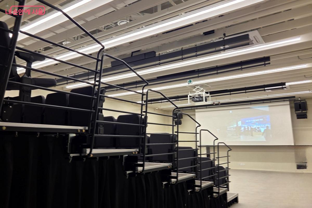 다목적홀에서도 다양한 프로그램이 진행될 예정이다. &copy;김미선