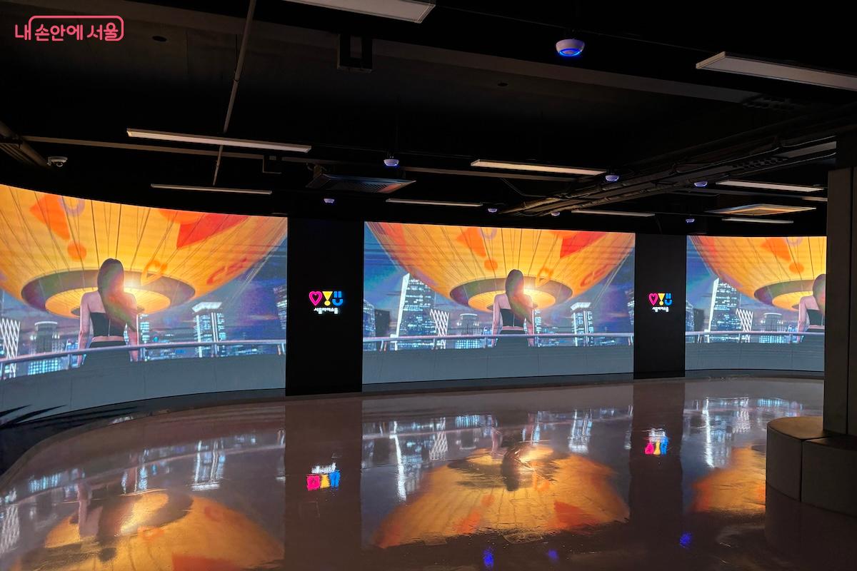 미디어전시관에서 간접 체험해 보는 '서울달' &copy;이혜원