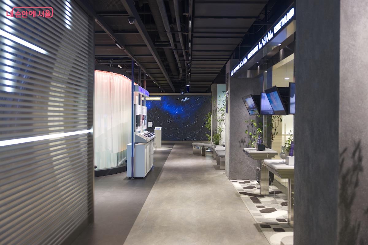 놀랍게도 누구나 무료로 관람할 수 있는 광화문 인근 핫플이다