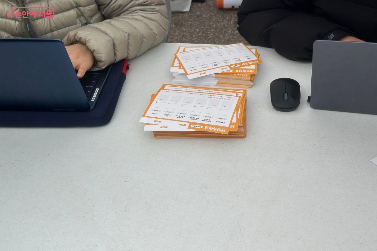 체력측정표를 받아서 코스를 돌면 된다.&copy;김재형