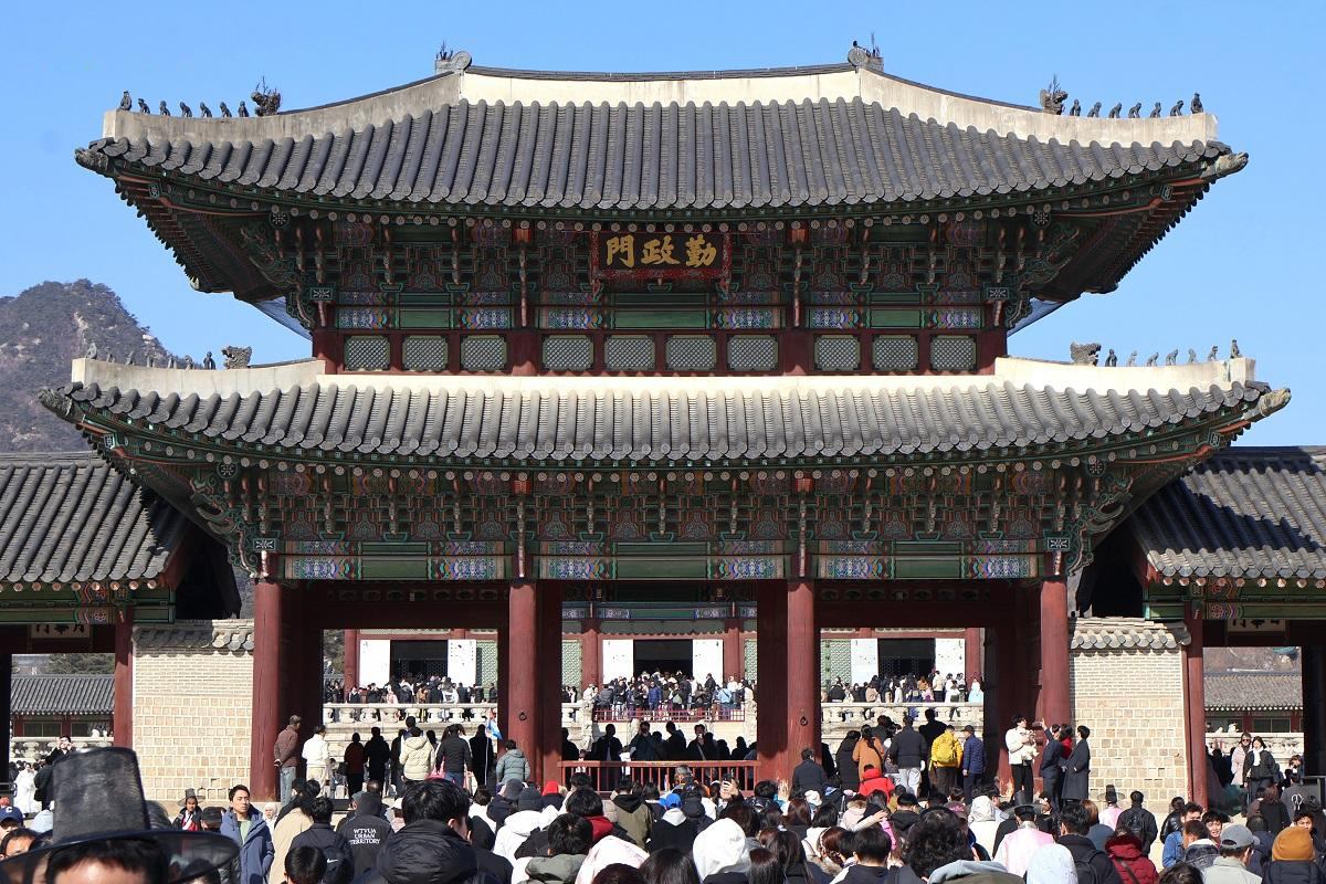 왕의 공간에서 세계가 주목하는 K-팝 무대로…'왕의 길' 미리 가보니