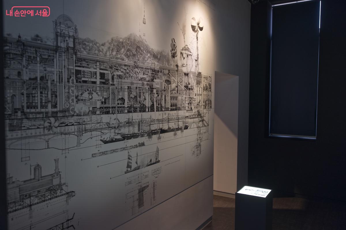 1층 거의 전 구간을 상설전시관으로 구성해 놓았다