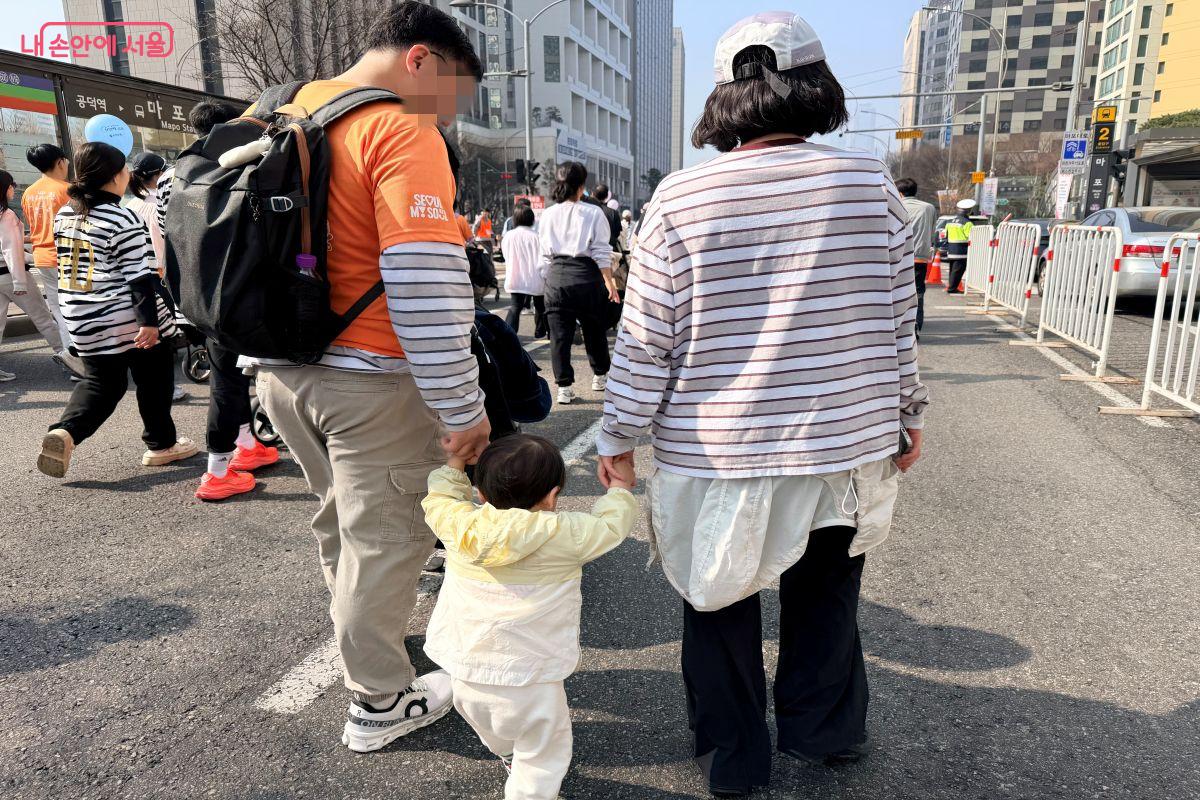 이른 시간임에도 많은 사람들이 참여하였다.