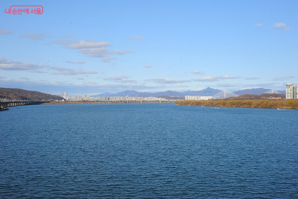 ‘광진교 8번가’에서의 한강 상류 조망 ⓒ조수봉