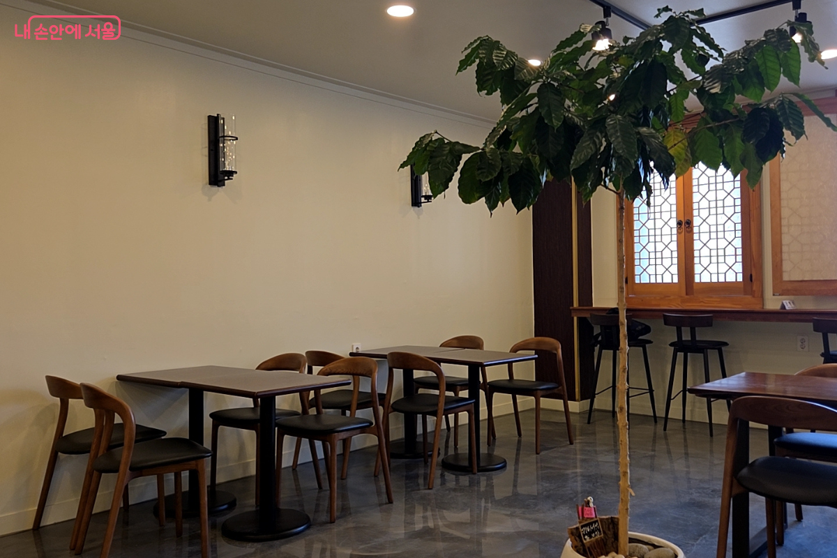 선다향 카페 내부 모습 &copy;김승아