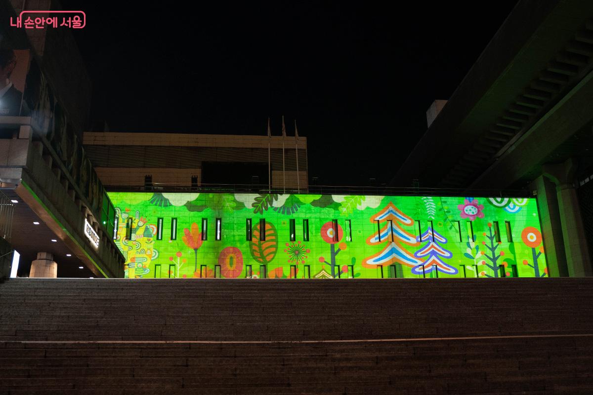 아뜰리에 광화의 변화하는 전시 영상 Ⓒ최승훈